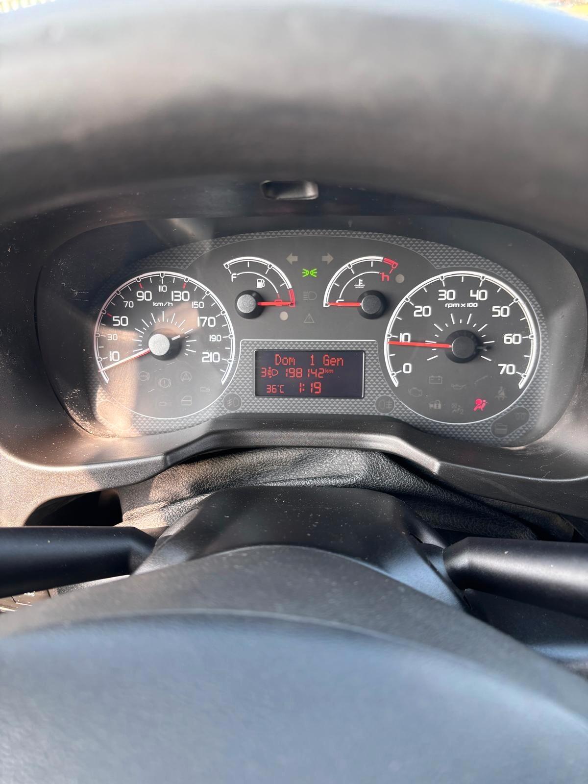 Peugeot Bipper Tepee 1.3 HDi 75 FAP Outdoor