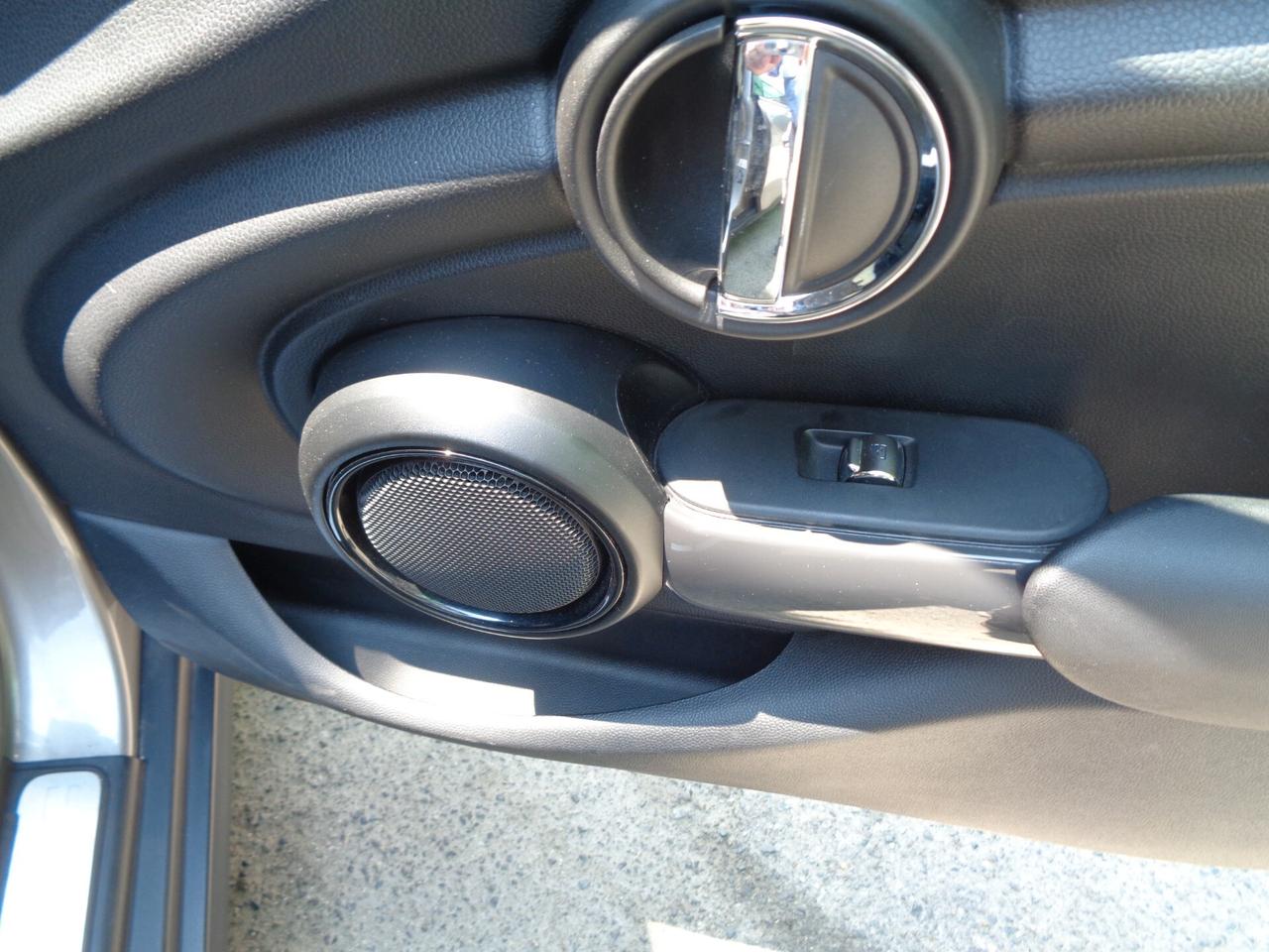 Mini Mini 1.5 Cooper D Business 5 porte AUTOMATICA