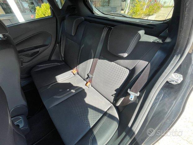 Ford Fiesta 1.4 5 porte Bz.- GPL Black & White Edition