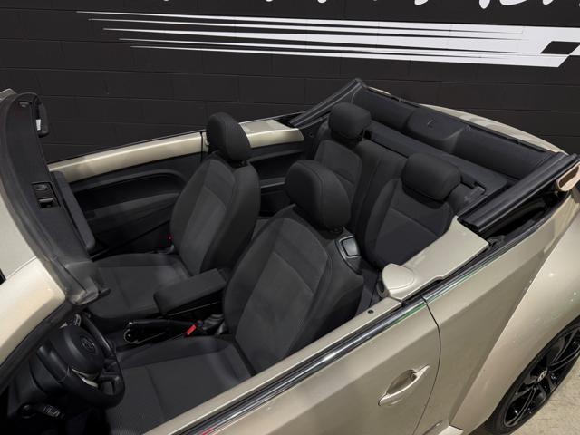 VOLKSWAGEN Maggiolino 2.0 CABRIO CERCHI DA 19 ABBINAMENTO COLORI UNICO