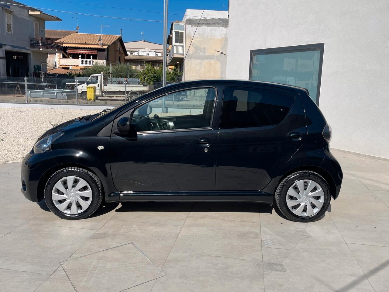 Toyota Aygo 1.0 12V VVT-i 5 porte Active Connect