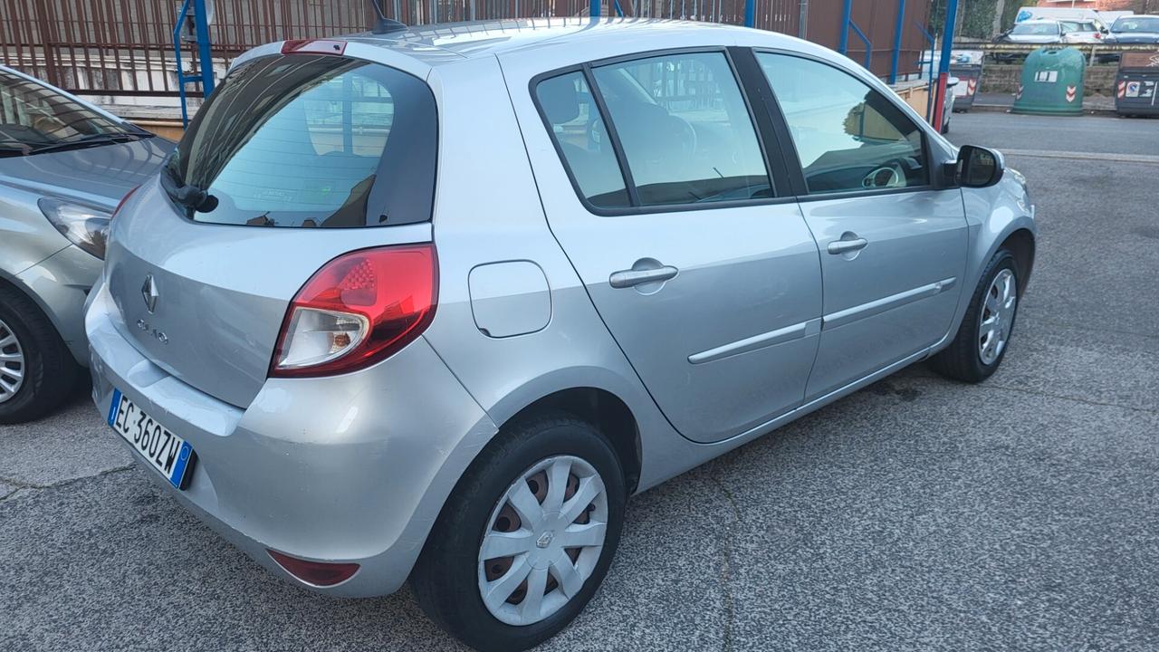 Renault Clio 1.2 16V 5 porte Luxe