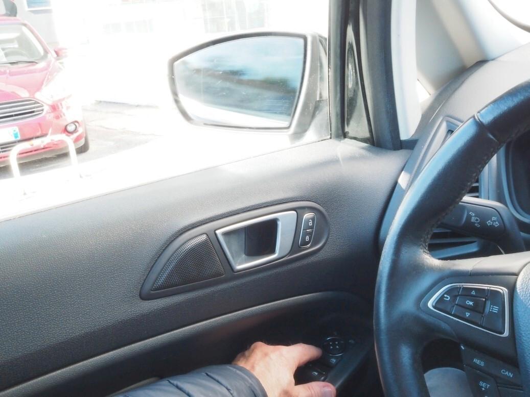 FORD ECOSPORT 1.0 EcoBoost 100 CV TITANIUM