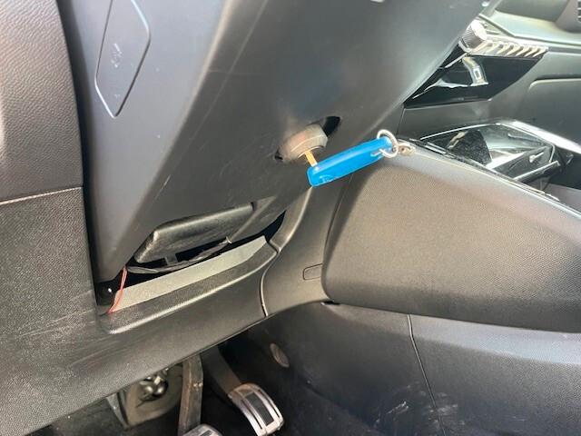 Peugeot 2008 PureTech 130 S&S EAT8 GT