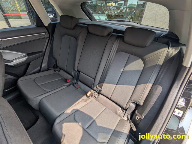AUDI Q3 35 TDI S tronic Business