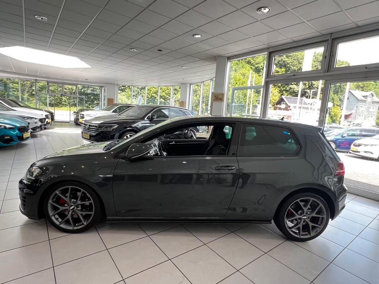 Volkswagen Golf GTD 2.0 TDI 184cv DSG 3p.