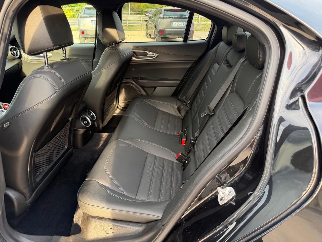 Alfa Romeo Giulia 2.2 Turbodiesel 210 CV AT8 Q4 Veloce