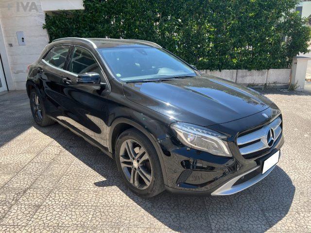 MERCEDES-BENZ GLA 200 d Automatic Sport
