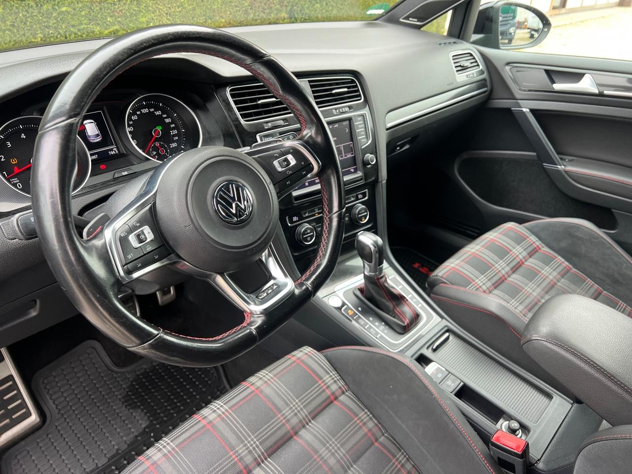 Volkswagen Golf GTI Performance 2.0 TSI DSG 5p. BlueMotion Technology