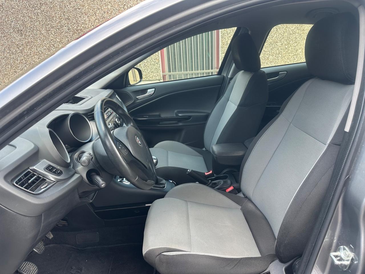 Alfa Romeo Giulietta 1.4 Turbo 120 CV - ok neopatentati