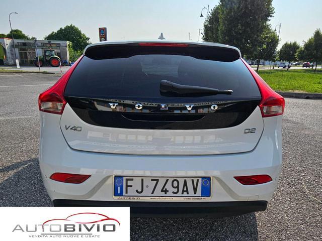 VOLVO V40 D2 Momentum