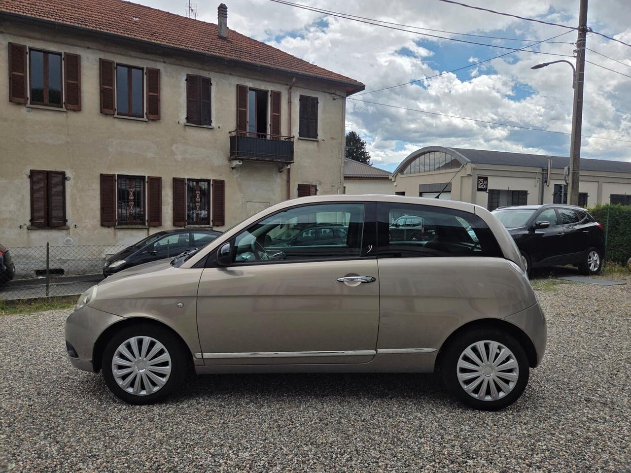 Lancia Ypsilon 1.2 69 CV PLATINUM 3 PORTE