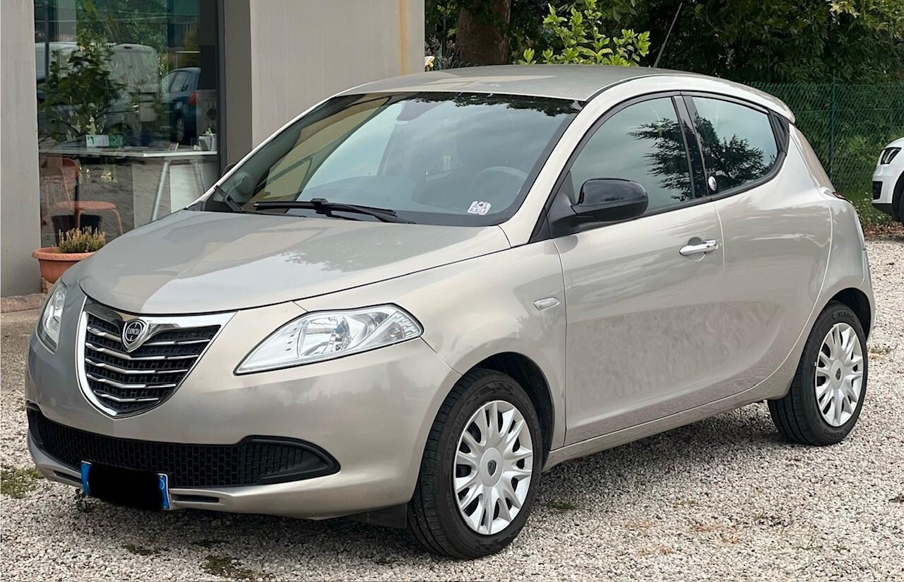 Lancia Ypsilon 1.2 69 CV 5 porte GPL Ecochic Gold