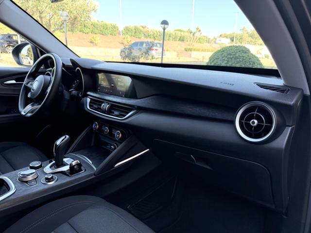 ALFA ROMEO Stelvio 160CV+RETROCAMERA+2PDC+PACK BLACK