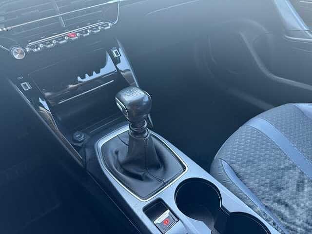 Peugeot 2008 1.2 PureTech 130 CV ALLURE