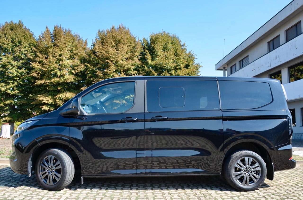 FORD TOURNEO CUSTOM 2.0 TITANIUM 170cv AUTO 8 POSTI, VETTURA PRIVATA NO IVA, GARANZIA FORD 7/2028, SERVICE FORD, UNICOPR, UFF ITALIANA, GANCIO TRAINO, DOPPIA PORTA SCORREVOLE, PERMUTE