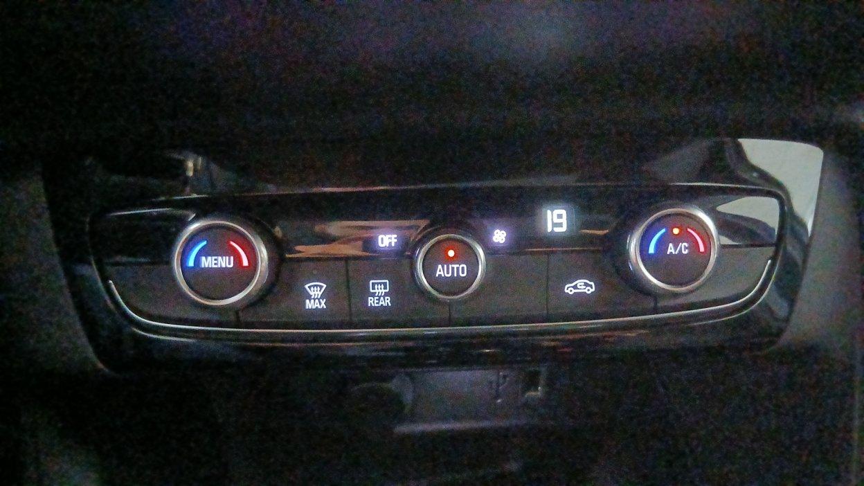 OPEL Corsa 6ª serie - Corsa 1.2 Elegance