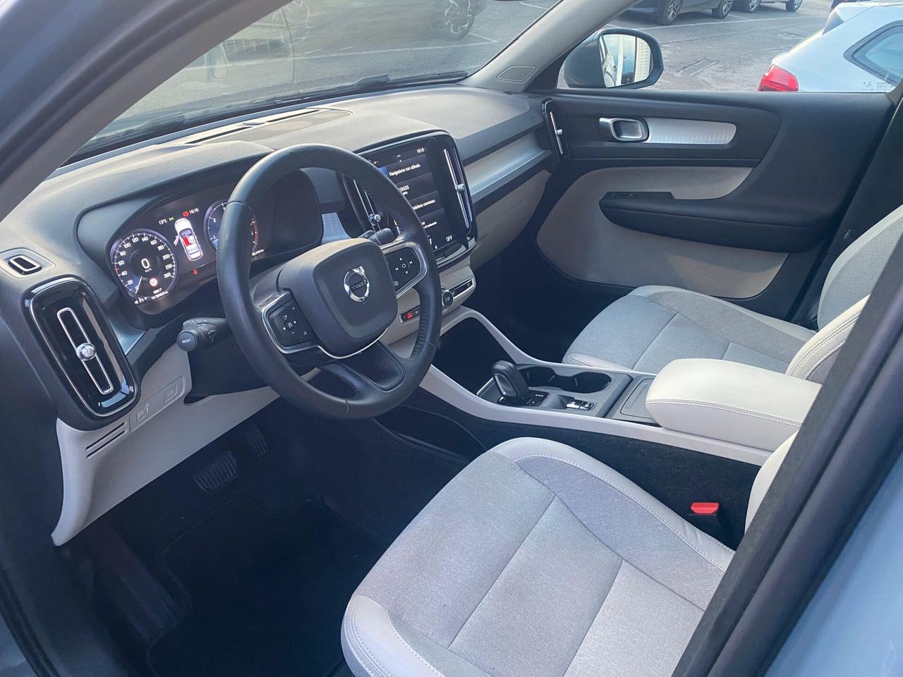 Volvo XC40 D3 Geartronic Momentum Core