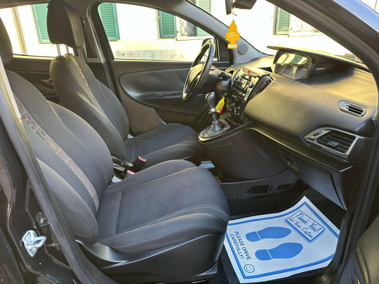 Lancia Ypsilon 1.2 69 CV 5 porte Platinum