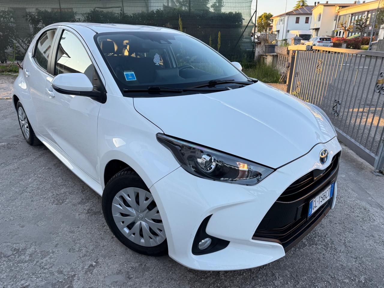 Toyota Yaris 1.5 Hybrid 5P. EURO 6D 2022 NEOPATENTATI