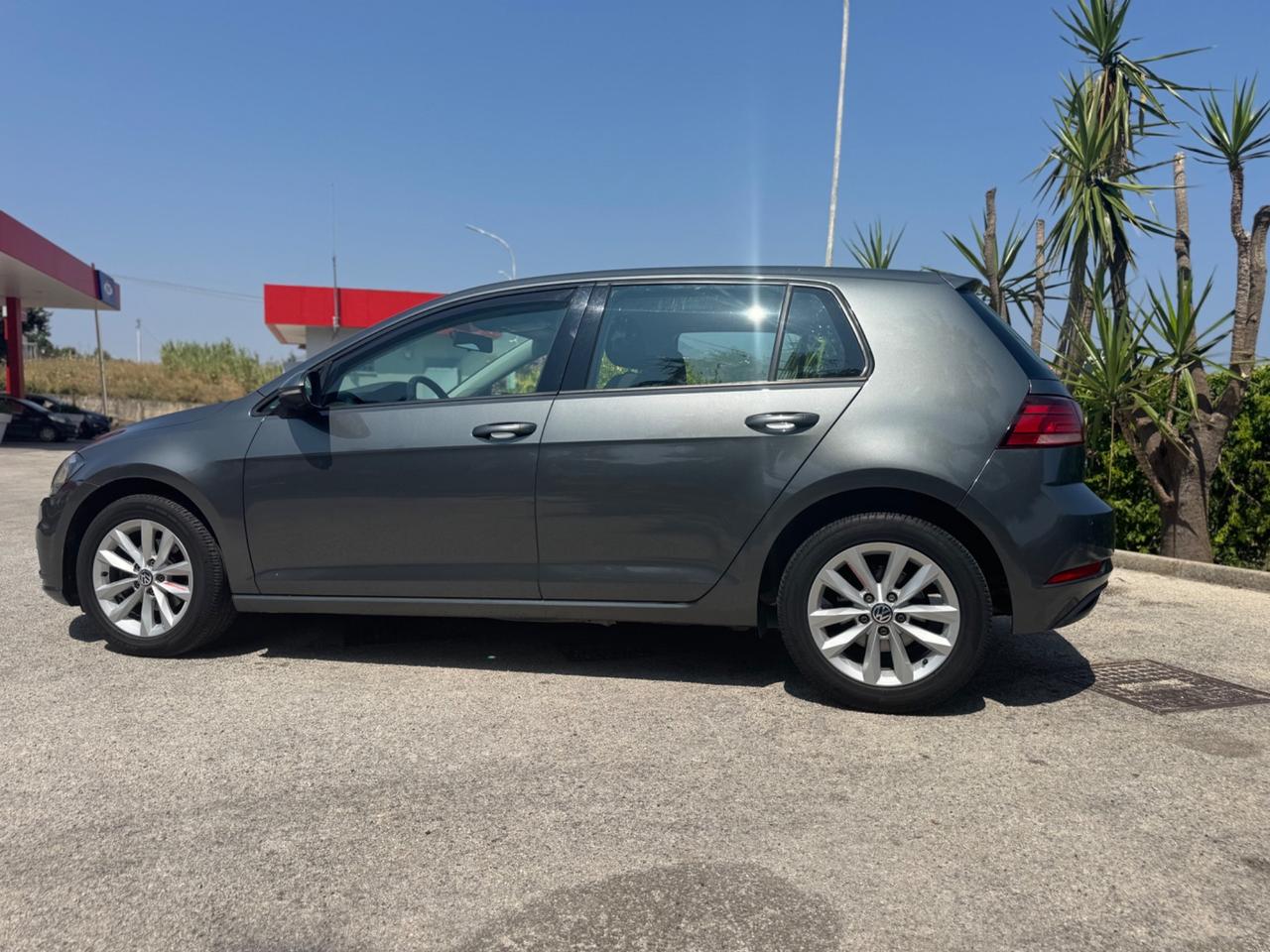 Volkswagen Golf 1.0 TSI 110 CV 5p. Trendline BlueMotion Technology