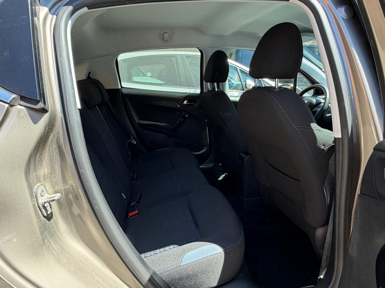 Peugeot 208 1.2 VTi 68 CV 5 porte Allure