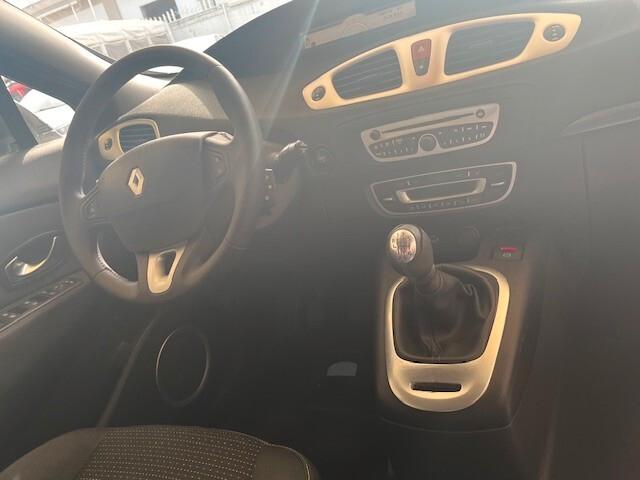 RENAULT SCENIC X- MOOD 1,5 DCI