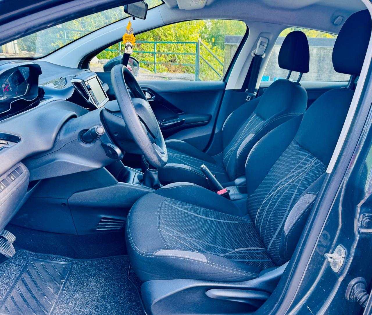 Peugeot 208 PureTech 82 5 porte Allure
