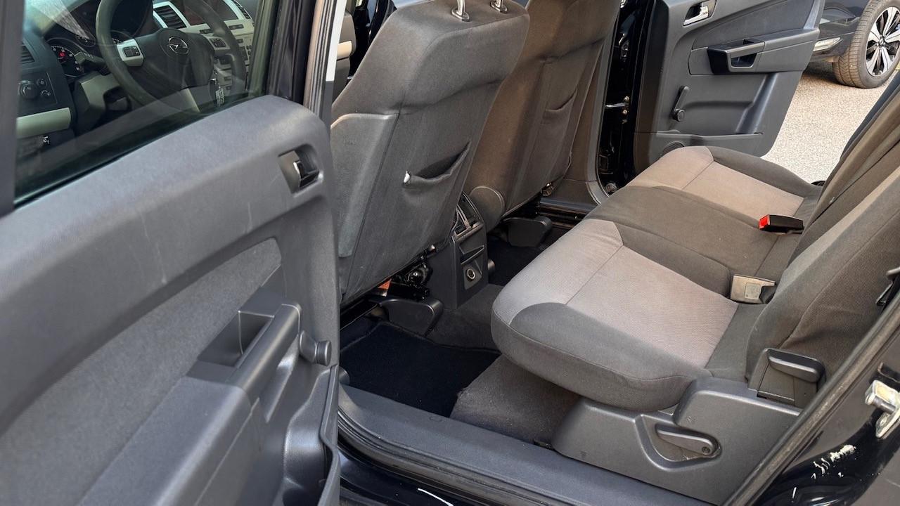 Opel Zafira 1.8 16V VVT Cosmo BENZ E GPL
