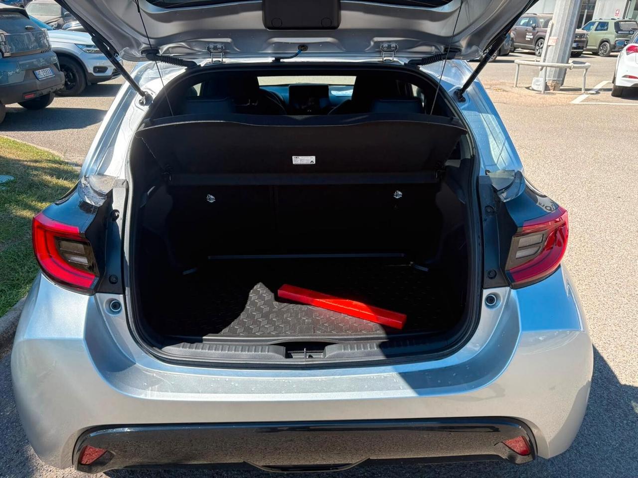 Toyota Yaris 1.5 130 Hybrid 5 porte Lounge