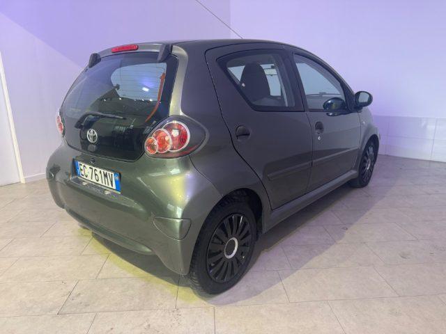 TOYOTA Aygo 1.0 12V VVT-i 5 porte Sol Red Edition