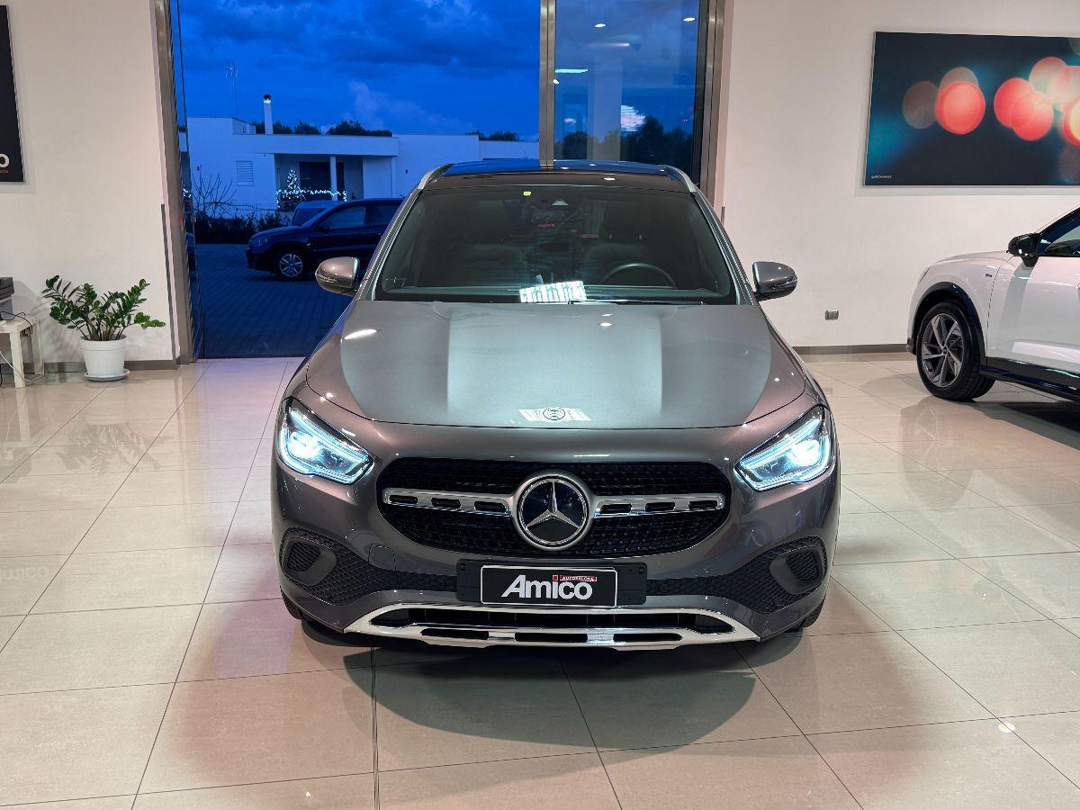 MERCEDES Classe GLA 200 d Automatic 4Matic Premium Tetto