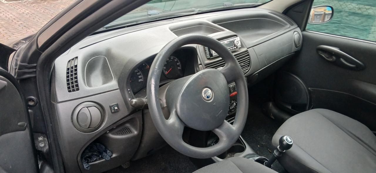 Fiat Punto 1.2 5 porte neopatentati