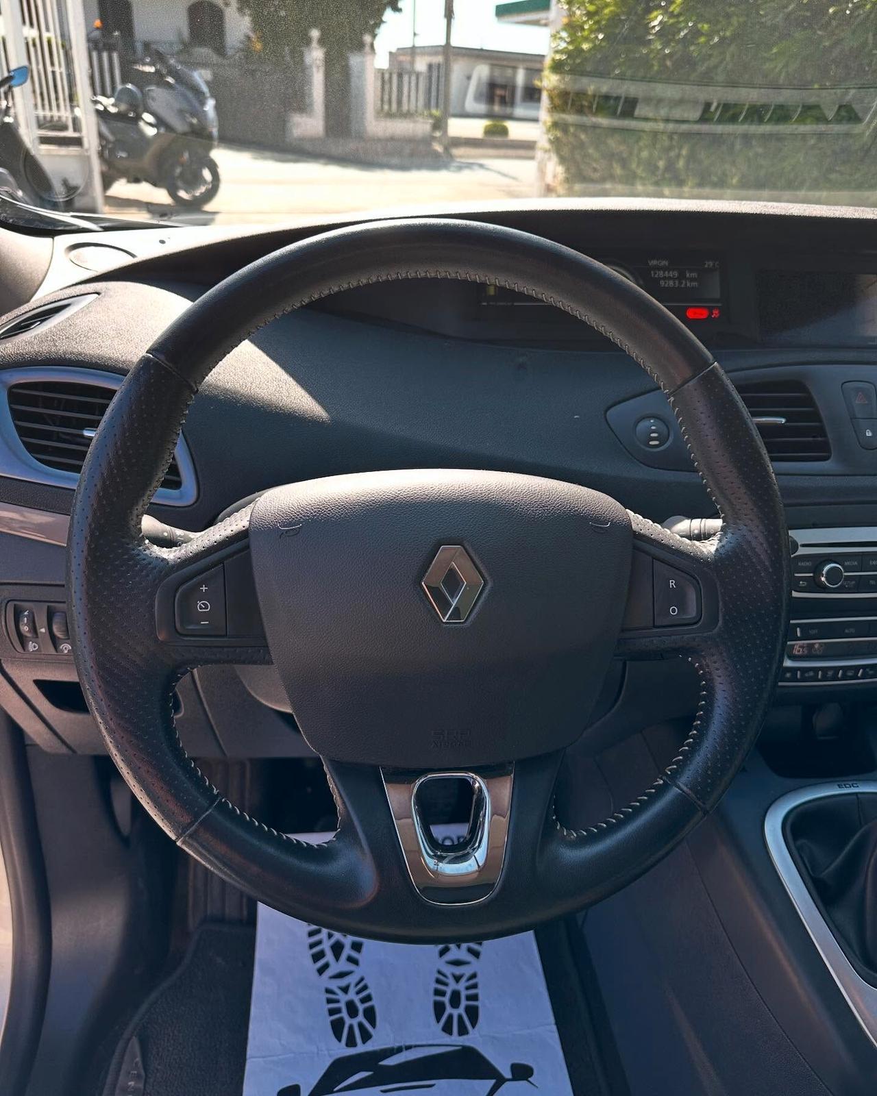 Renault Scenic Scénic XMod dCi 110 CV EDC Limited