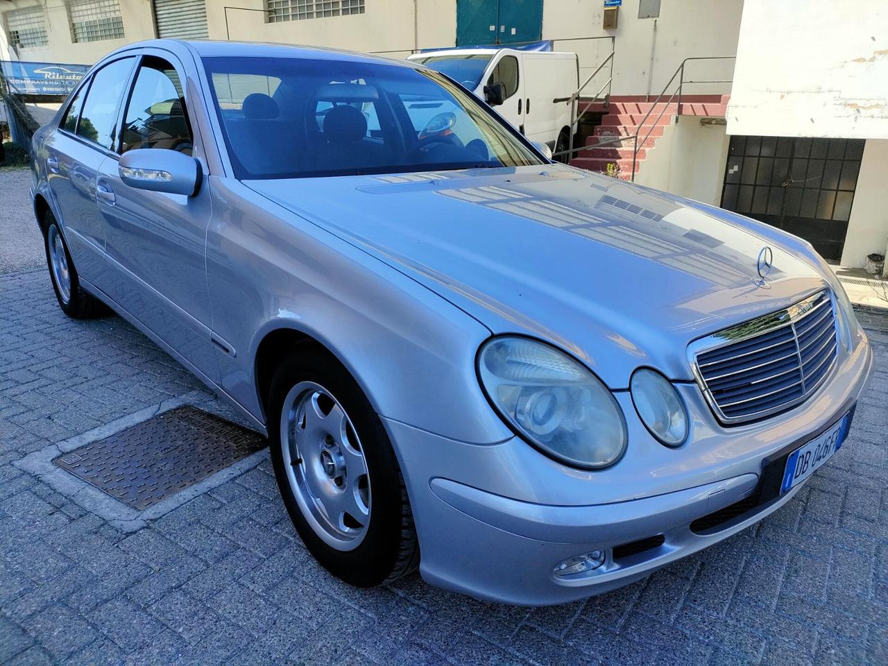 Mercedes-benz E 200 K Metano LEGGERE ANNUNCIO