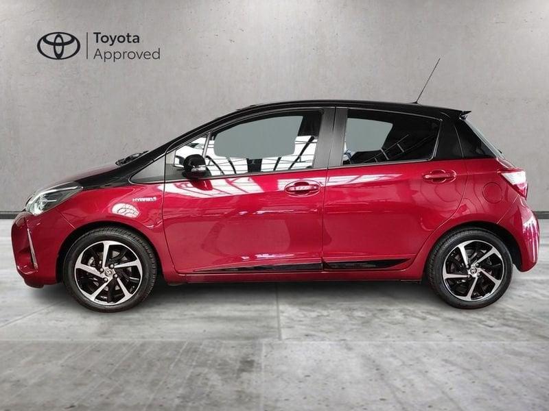 Toyota Yaris 1.5 Hybrid 5 porte Lounge Red/Black AREA C FREE