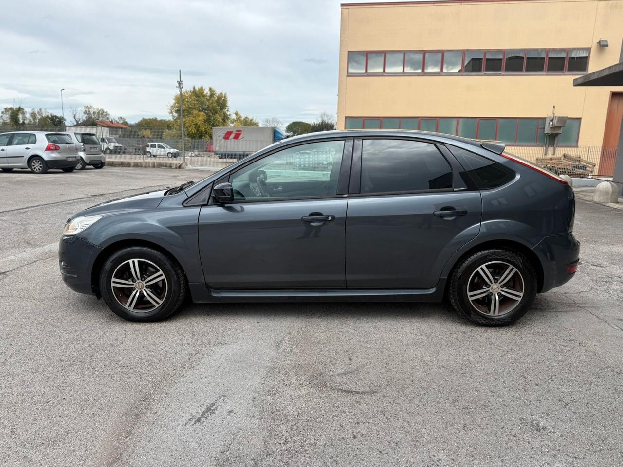 FORD FOCUS 1.6 2010 12 MESI DI GARANZIA