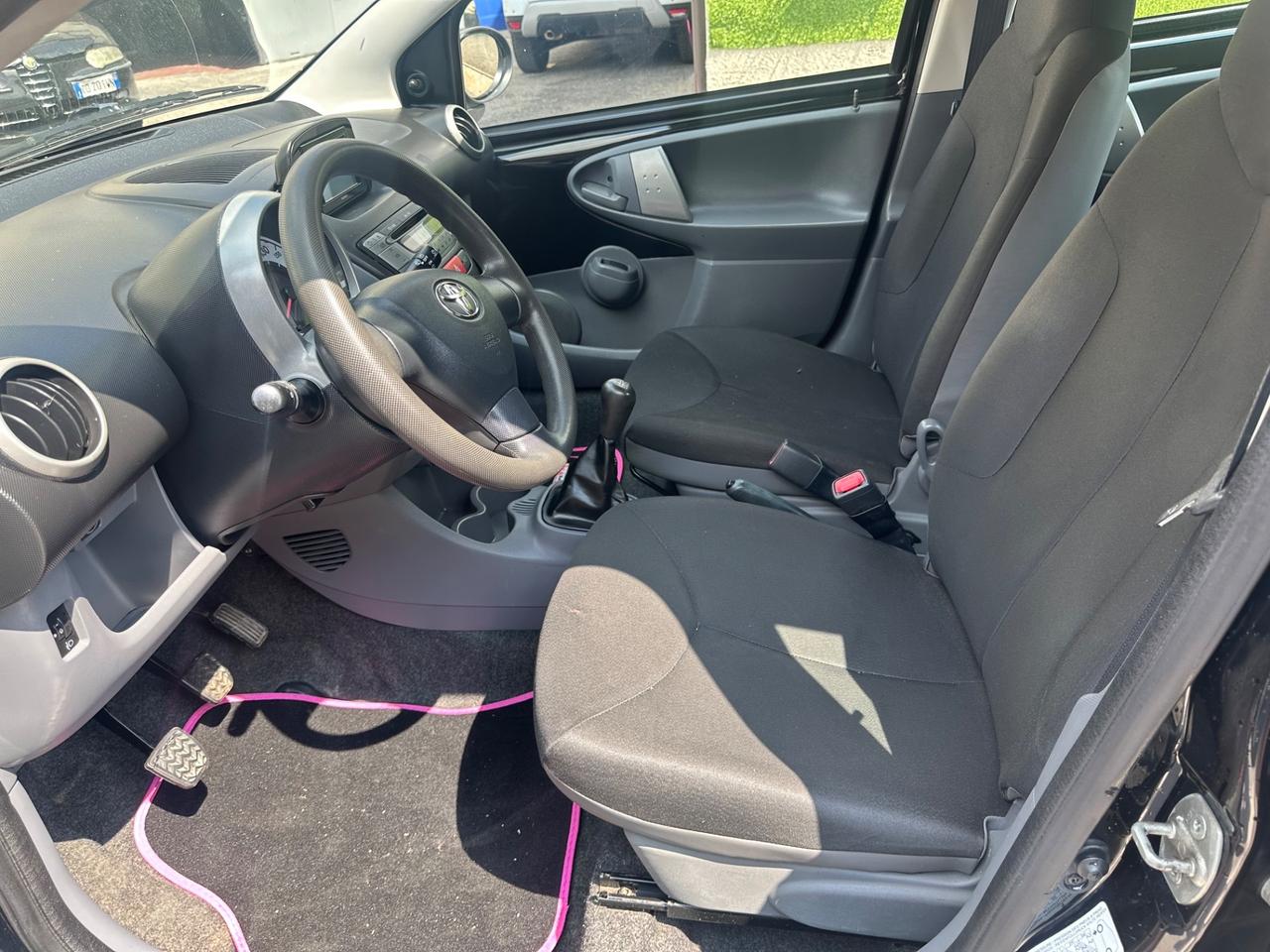 Toyota Aygo 1.0 12V 5 porte BENZINA - NAVI NEOPATENTATI