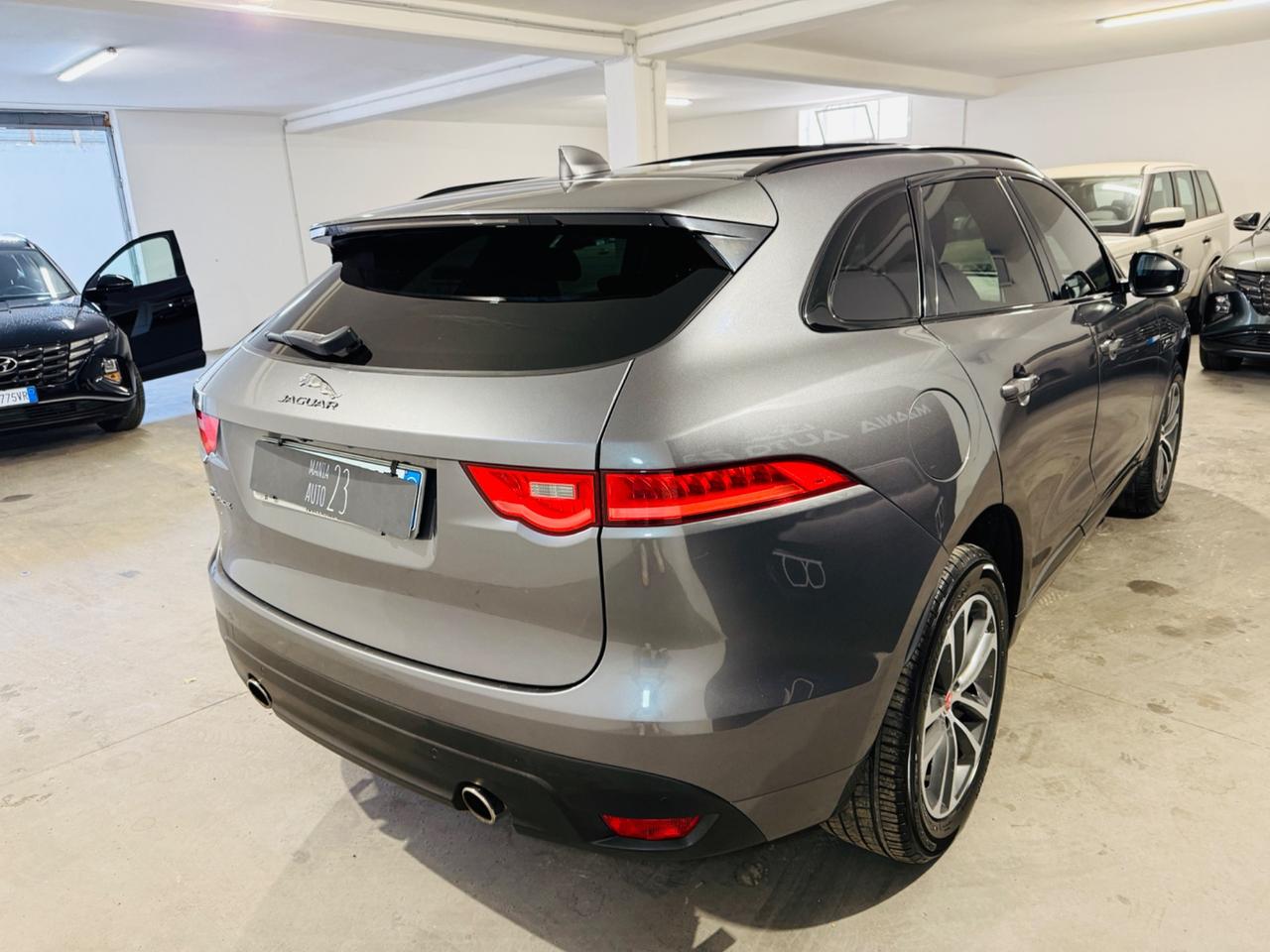 Jaguar F-Pace 3.0 300 CV AWD R-DYNAMIC*UNIPRO*TETTO