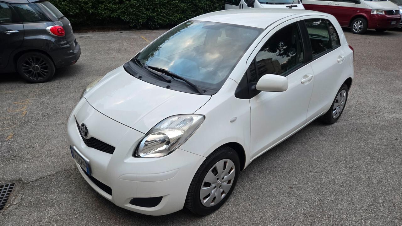 Toyota Yaris 1.3 5 porte Sol