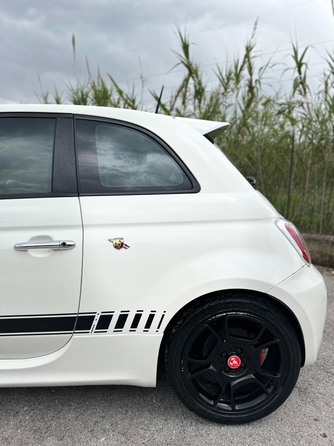 Abarth 500 1.4 Turbo T-Jet Custom