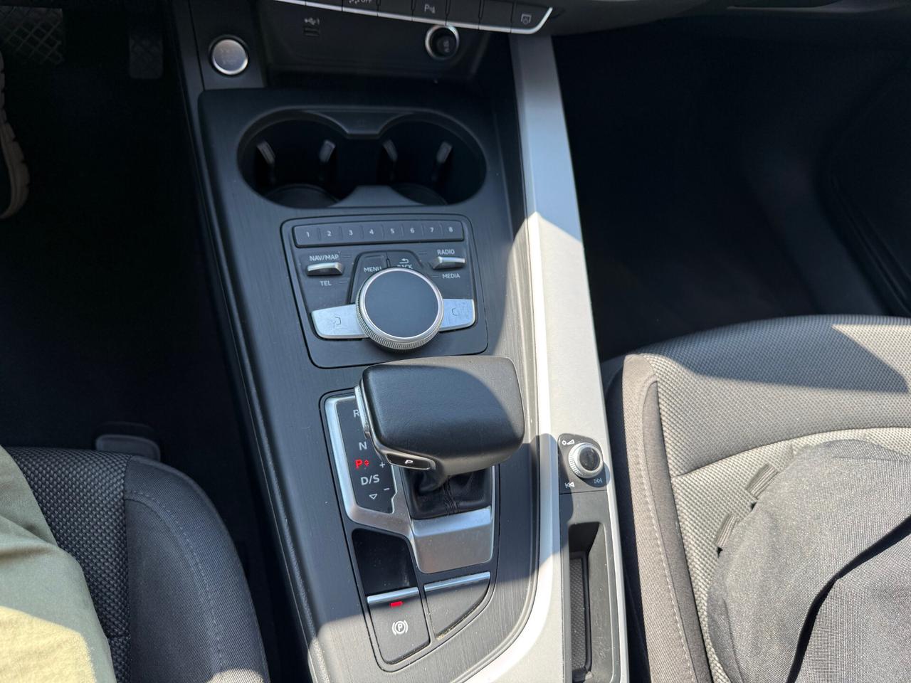 Audi A4 30 TDI S tronic Business