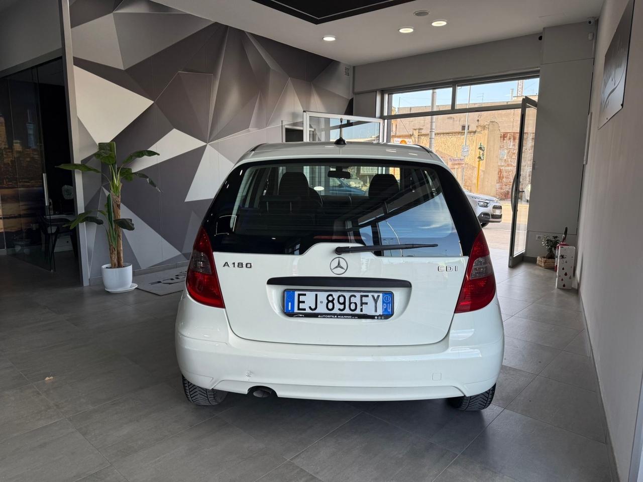 Mercedes-benz A 180 CDI Elegance-2011