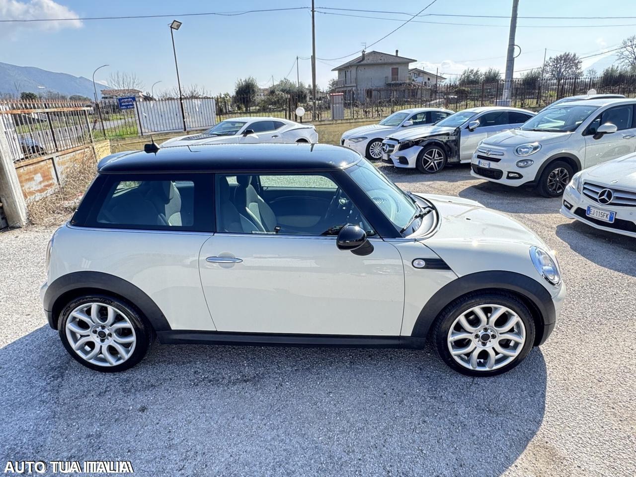 MINI COOPER D AUTOMATICA ADATTA NEOPATENTATI