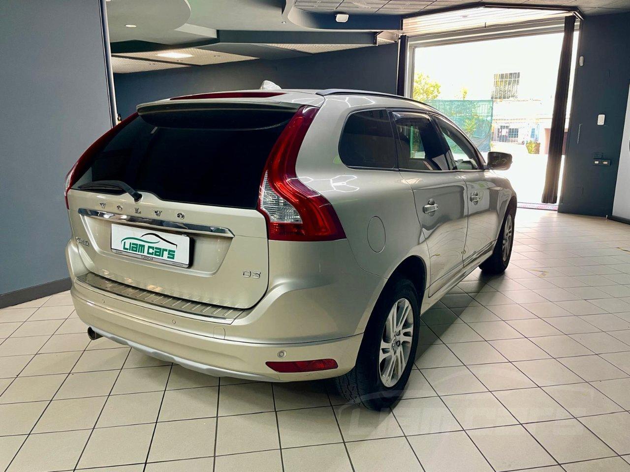 Volvo XC60 2.0 d3 R-design 150cv geartronic my17