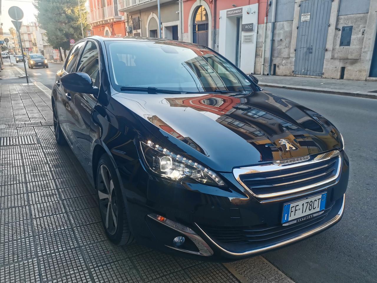 Peugeot 308 1600 BlueHDi 120 CV BERLINA ALLURE