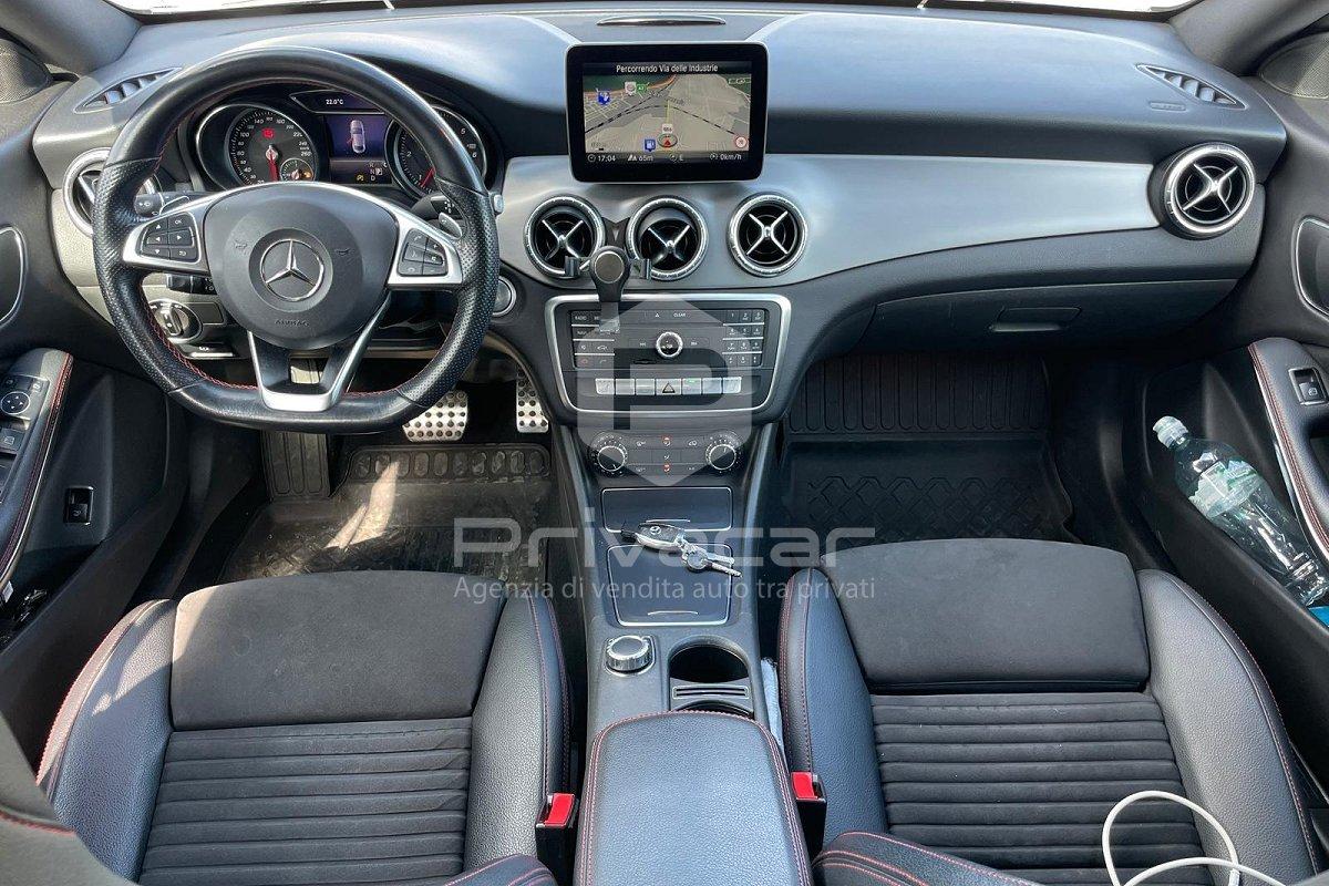 MERCEDES CLA 200 d Automatic Premium