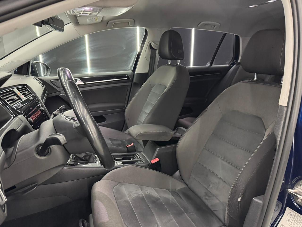 Volkswagen Golf Variant 2.0 TDI DSG Exclusive BlueMotion Technology