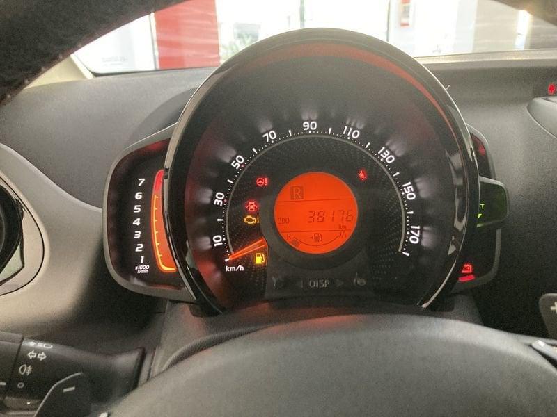 Toyota Aygo Connect 1.0 VVT-i 72 CV 5 porte x-play MMT