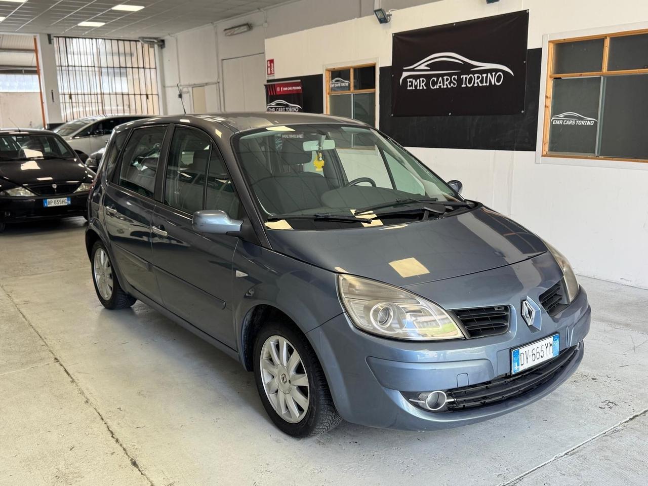 Renault Scenic Grand Scénic 1.5 dCi/105CV PlayStation Portable